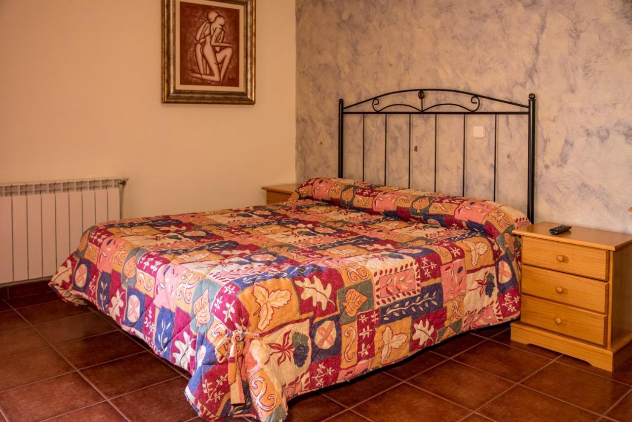 Hospedaje Rural Casa Parri Poveda de la Sierra المظهر الخارجي الصورة