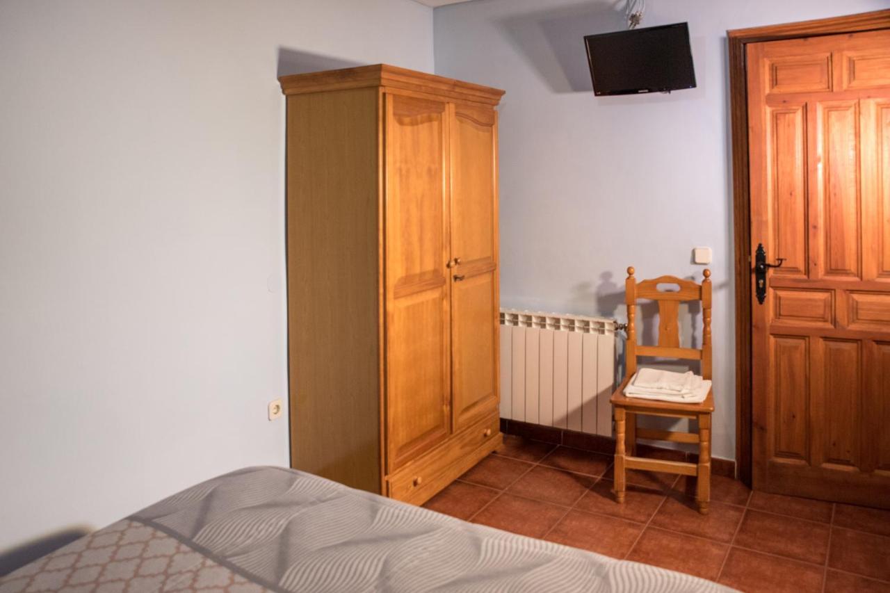 Hospedaje Rural Casa Parri Poveda de la Sierra المظهر الخارجي الصورة