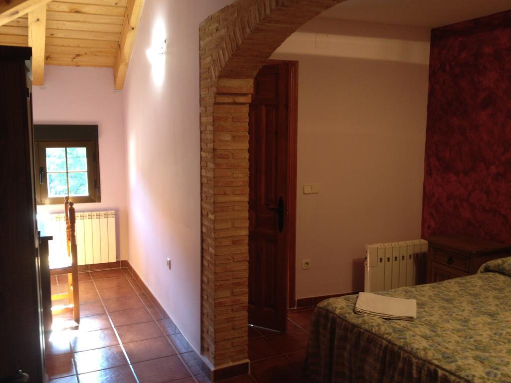 Hospedaje Rural Casa Parri Poveda de la Sierra الغرفة الصورة